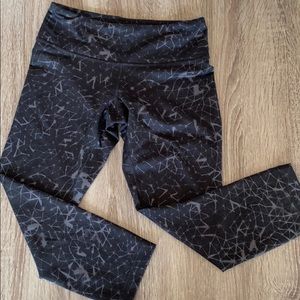Lululemon wunder under crop pants